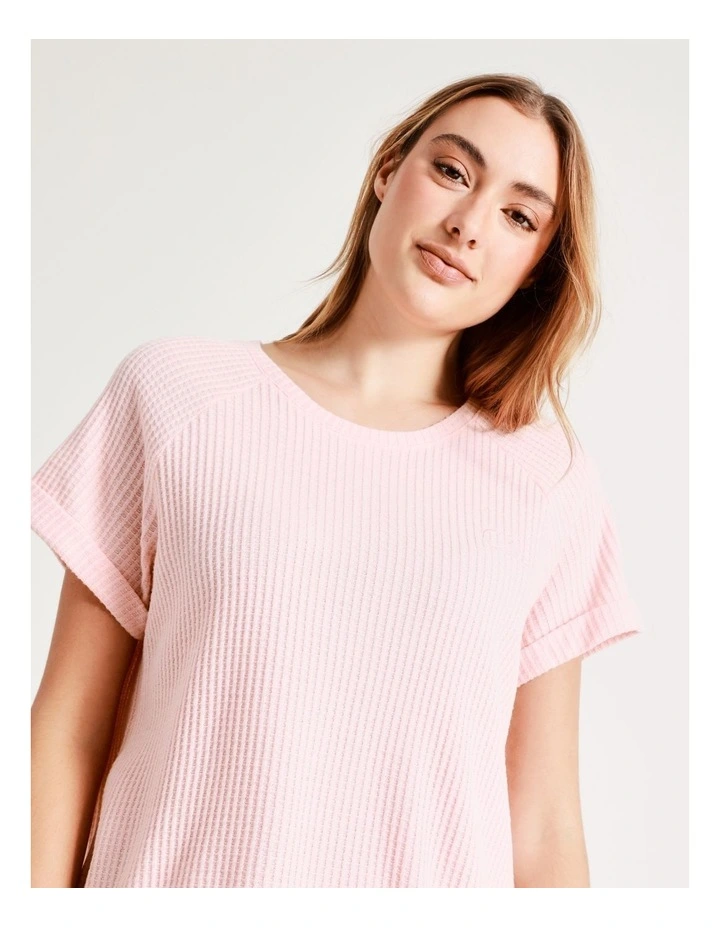 Budget 𧨠Chloe & Lola Waffle Short Sleeve Nightie In Pink 𧨠4 Budget 𧨠Chloe & Lola Waffle Short Sleeve Nightie In Pink 𧨠- Image 2