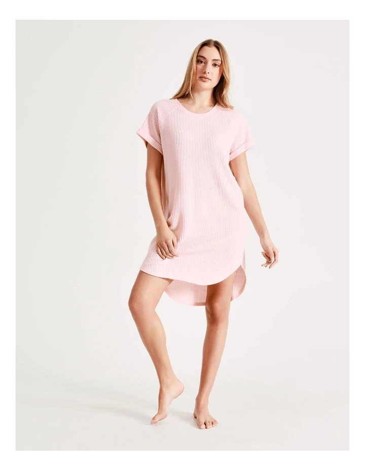 Budget 𧨠Chloe & Lola Waffle Short Sleeve Nightie In Pink 𧨠7 Budget 𧨠Chloe & Lola Waffle Short Sleeve Nightie In Pink 𧨠- Image 5